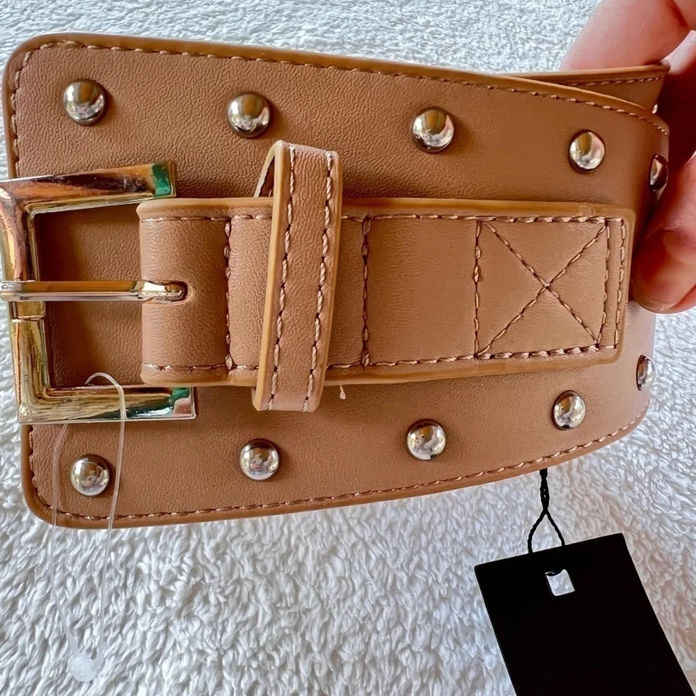 NASTY GAL NUDE STUD WIDE WAIST BELT ONE SIZE NWT